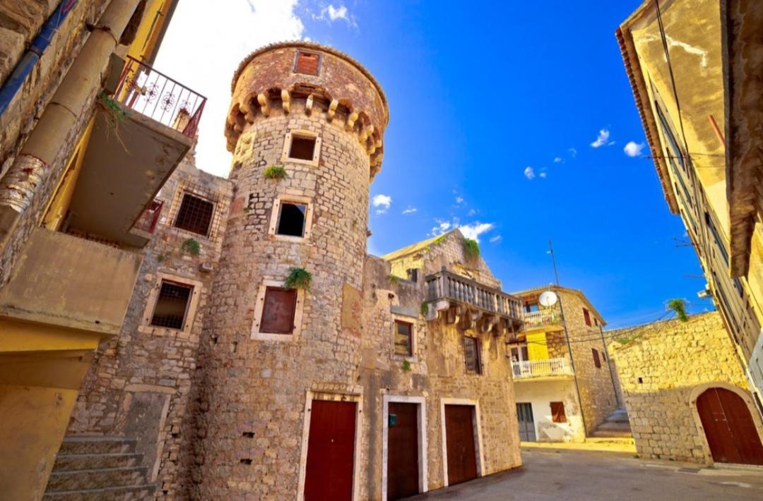 Appartamento Apartman Karmen Kaštela Esterno foto