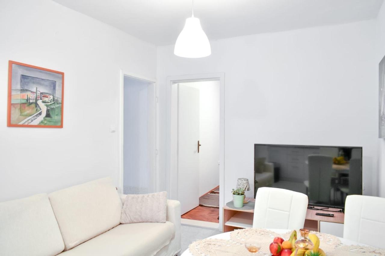 Appartamento Apartman Karmen Kaštela Esterno foto