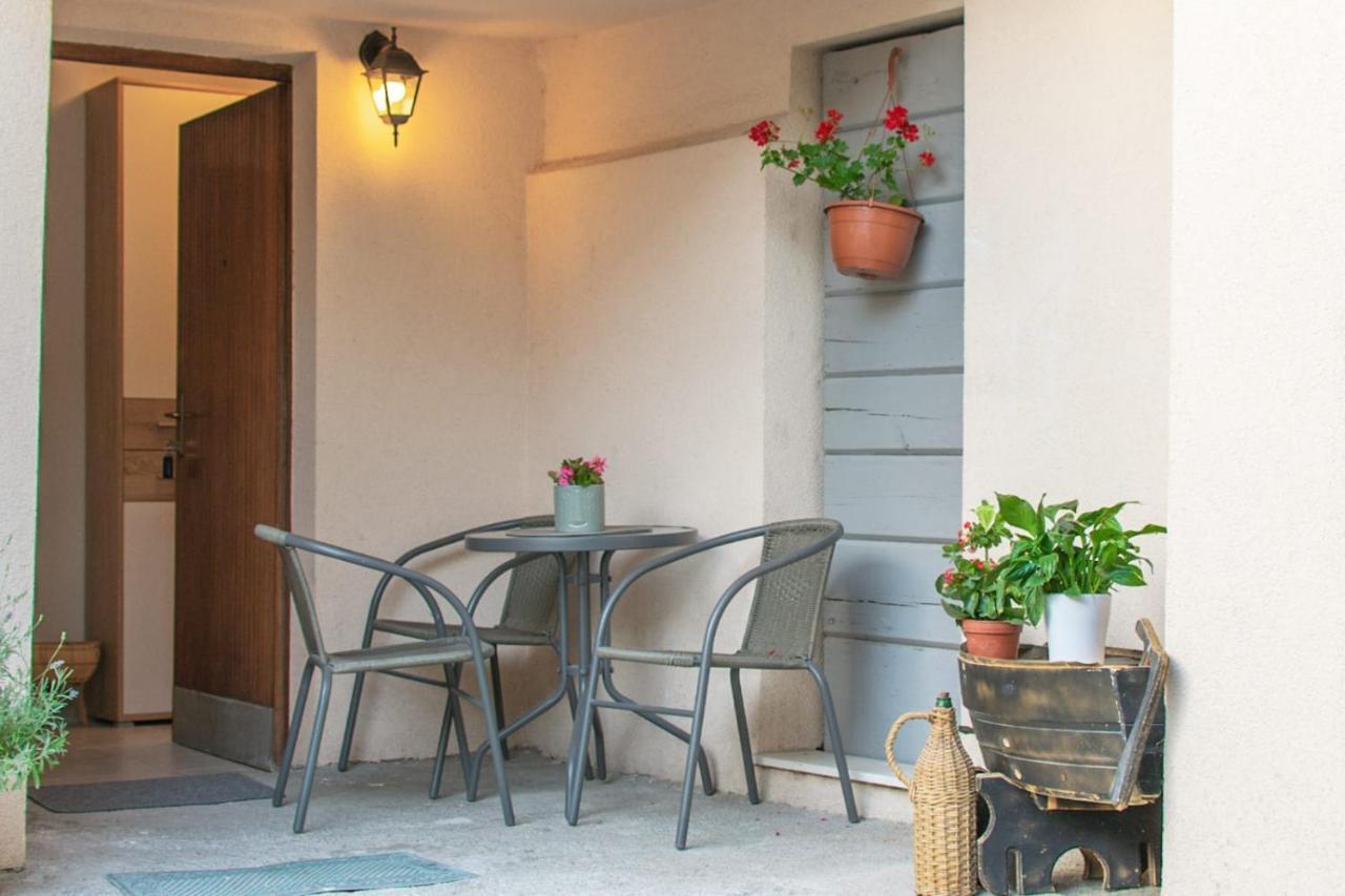 Appartamento Apartman Karmen Kaštela Esterno foto