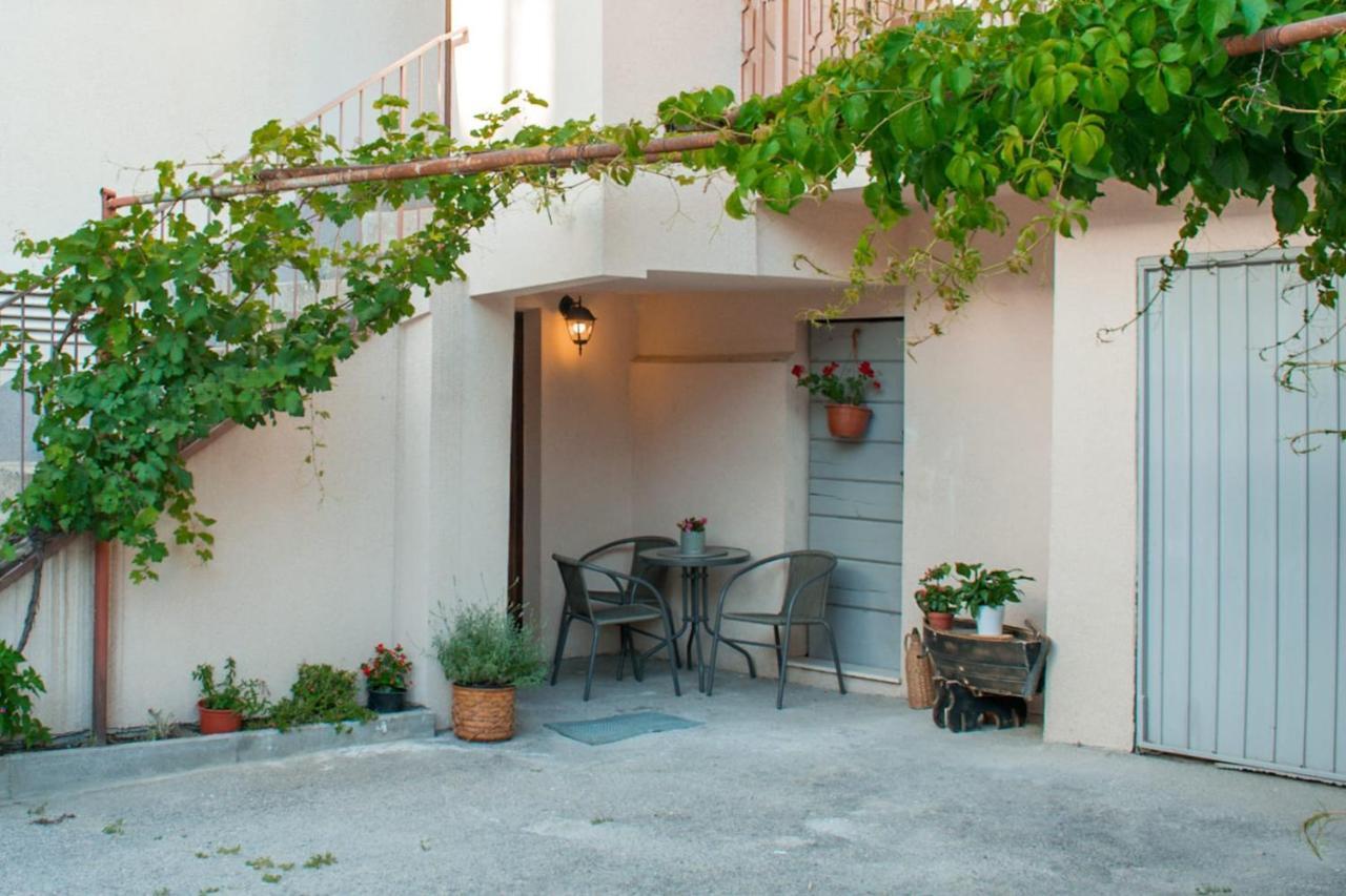 Appartamento Apartman Karmen Kaštela Esterno foto